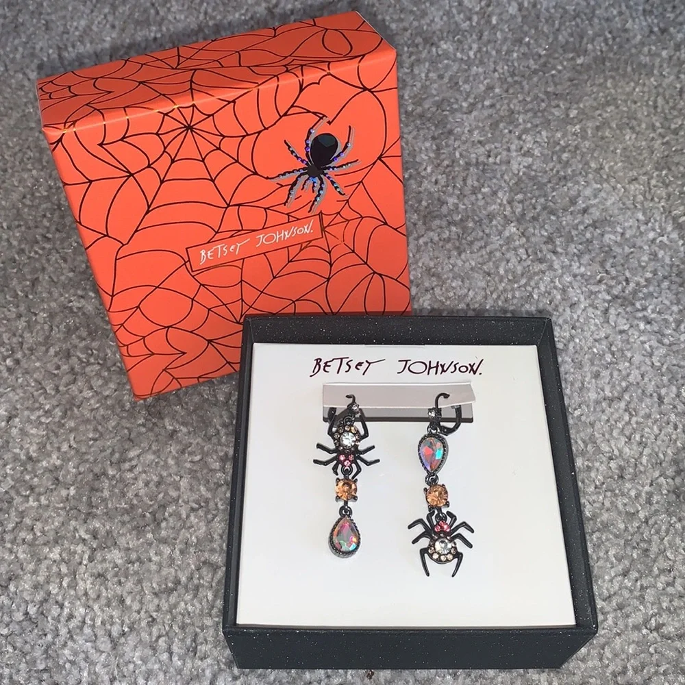 Betsey Johnson Mismatch Halloween Spider Earrings - Picture 2 of 7